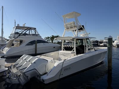 BOATZON | Boston Whaler 380 OUTRAGE 2021