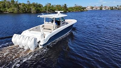 BOATZON | Boston Whaler 380 Outrage 2021