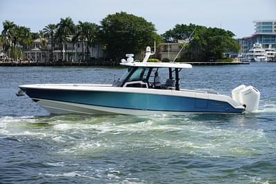 BOATZON | Boston Whaler 380 Outrage 2024