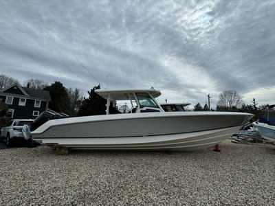 BOATZON | Boston Whaler 380 Outrage 2025