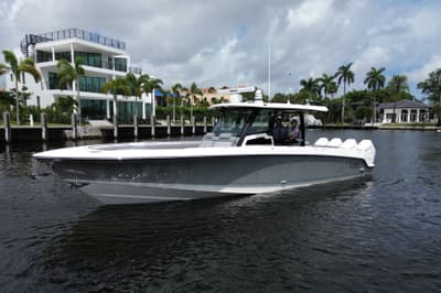 BOATZON | Boston Whaler 380 Outrage 2027