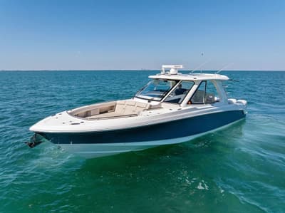 BOATZON | Boston Whaler 380 Realm 2019