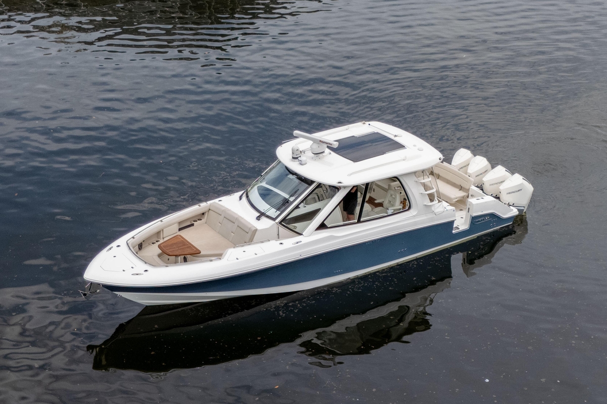2022 Boston Whaler 380 Realm - Sold Boat