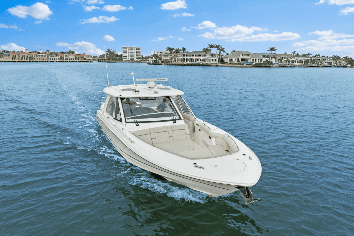 2022 Boston Whaler 380 REALM - Sold Boat