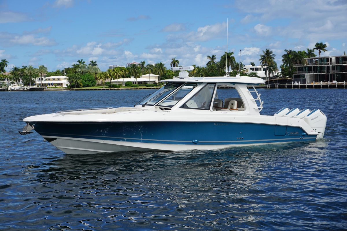 Boston Whaler 380 Realm 2026