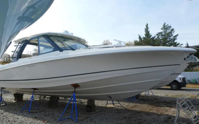 BOATZON | Boston Whaler 380 Realm 2026