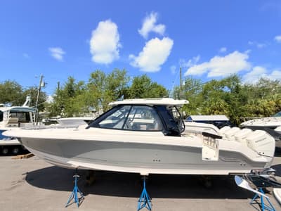 BOATZON | Boston Whaler 380 Realm 2026 BOATZON | Boston Whaler 380 Realm 2026
