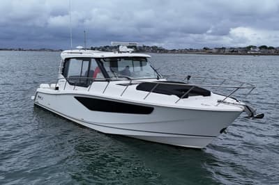 BOATZON | Boston Whaler 405 Conquest 2021