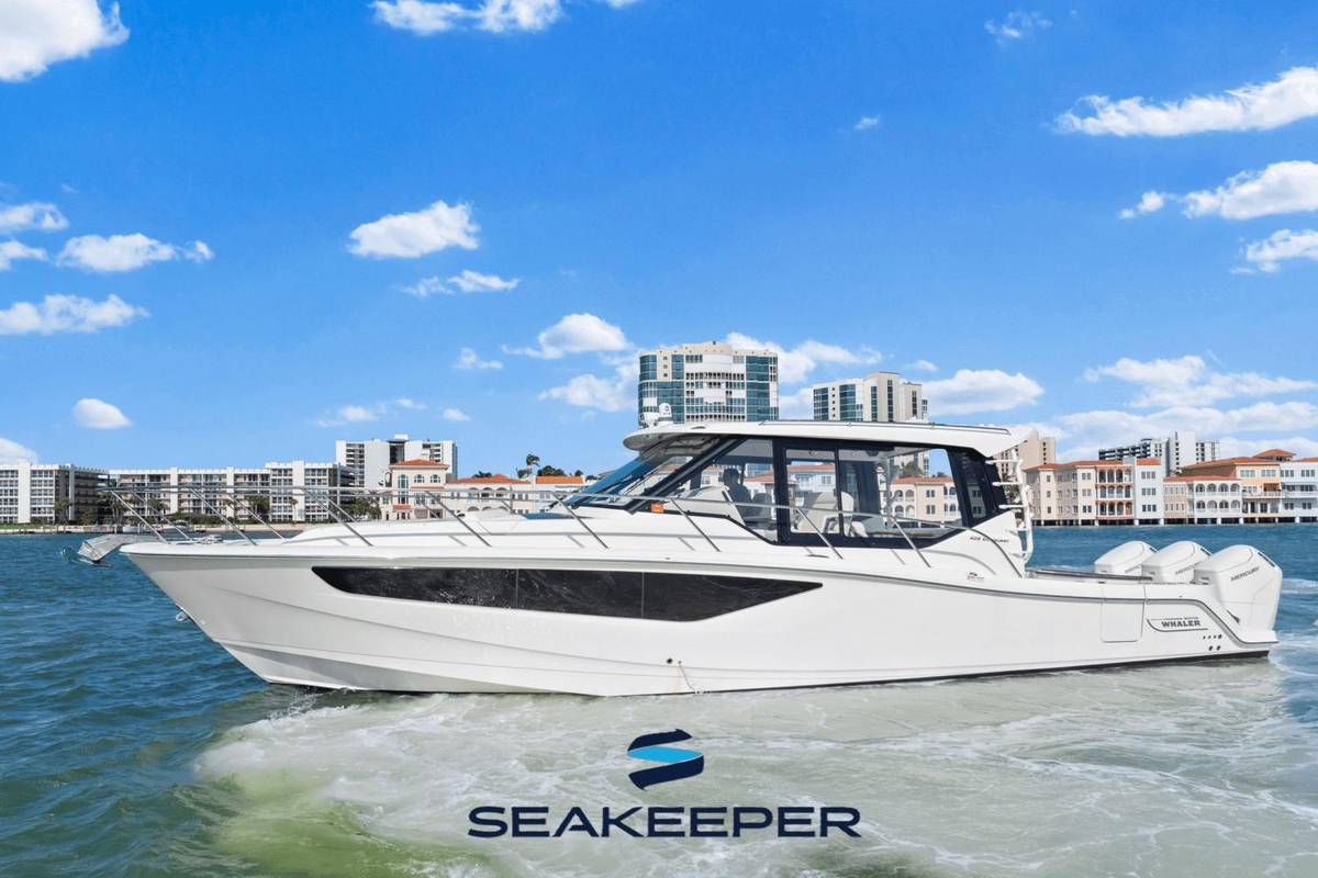 2022 Boston Whaler 405 Conquest - Sold Boat