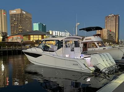BOATZON | Boston Whaler 405 Conquest 2024