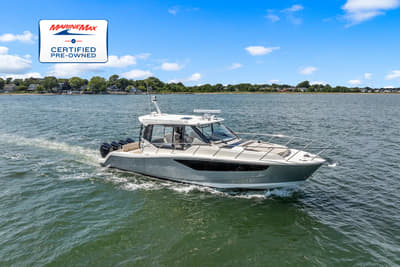BOATZON | Boston Whaler 405 Conquest 2025