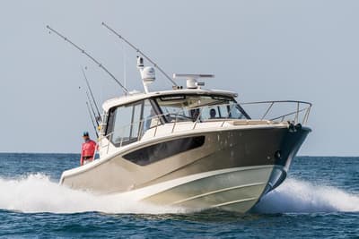 BOATZON | Boston Whaler 405 Conquest 2027