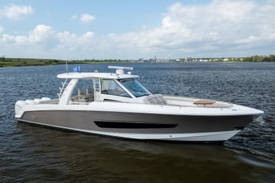 BOATZON | Boston Whaler 420 Outrage 2017