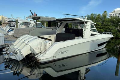 BOATZON | Boston Whaler 420 Outrage 2020