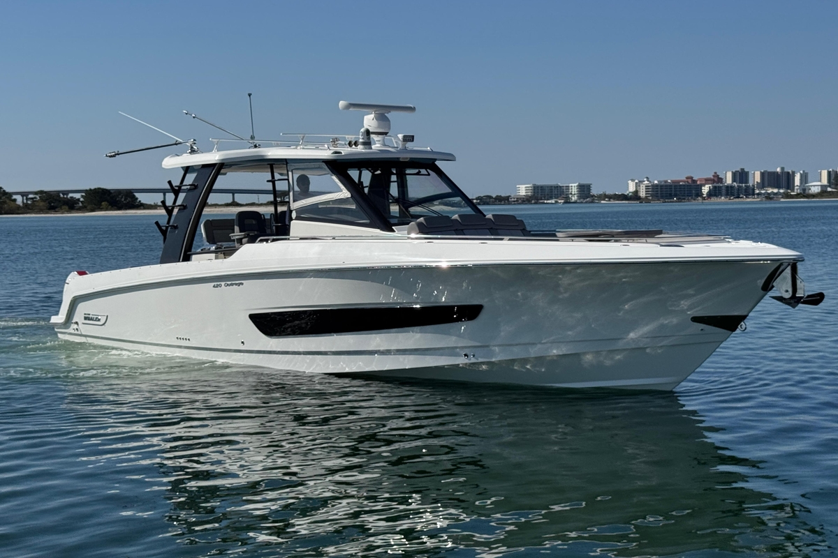 2021 Boston Whaler 420 Outrage - Sold Boat