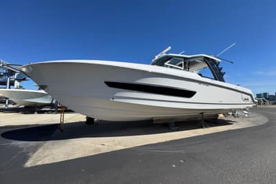 BOATZON | Boston Whaler 420 Outrage 2021 BOATZON | Boston Whaler 420 Outrage 2021