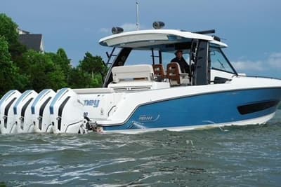 BOATZON | Boston Whaler 420 Outrage 2021 BOATZON | Boston Whaler 420 Outrage 2021