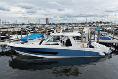BOATZON | Boston Whaler 420 Outrage 2023