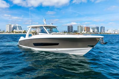 BOATZON | Boston Whaler 420 Outrage 2024 BOATZON | Boston Whaler 420 Outrage 2024