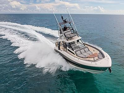 BOATZON | Boston Whaler 420 Outrage 2025