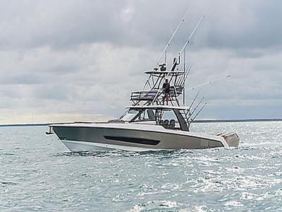 BOATZON | Boston Whaler 420 Outrage 2025