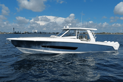 BOATZON | Boston Whaler 420 Outrage 2026 BOATZON | Boston Whaler 420 Outrage 2026