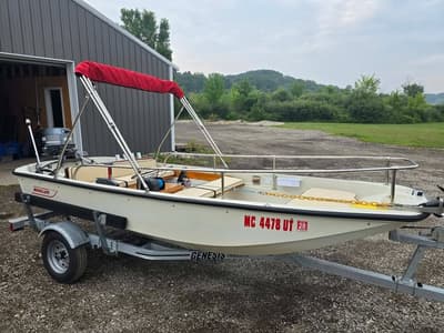 BOATZON | Boston Whaler Motor Boat 1985
