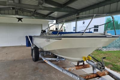 BOATZON | Boston Whaler Outrage 20 1980 BOATZON | Boston Whaler Outrage 20 1980