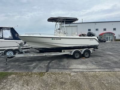 BOATZON | Boston Whaler Outrage 2004