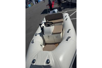 BOATZON | Brig Falcon 330 2026