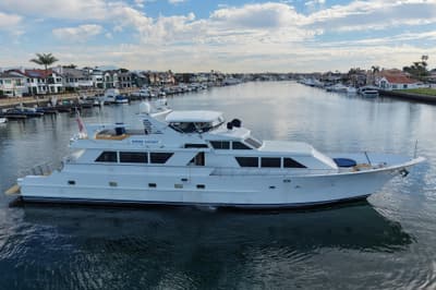 BOATZON | Broward Cockpit Motor Yacht 1987