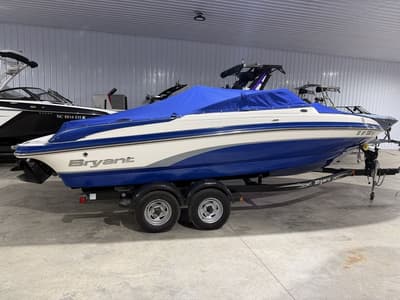 BOATZON | Bryant 210 w Trailer 2013