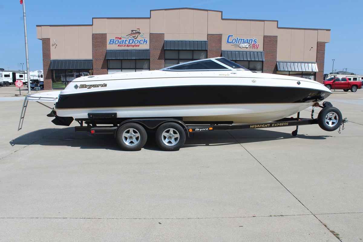 2002 Bryant 234 - Sold Boat