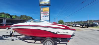 BOATZON | Bryant Boats 198 2016