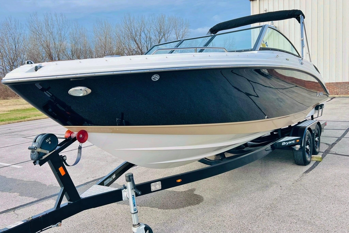 2019 Bryant POTENZA 27 - Sold Boat