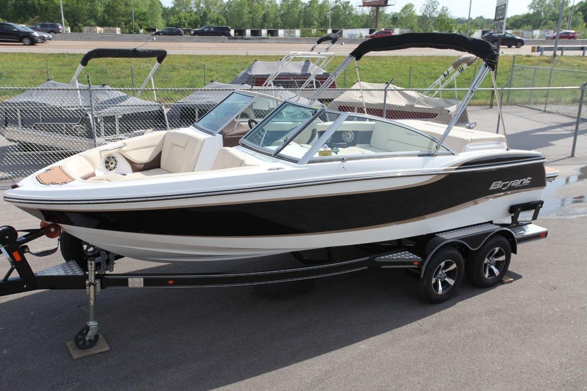 2015 Bryant Speranza - Sold Boat