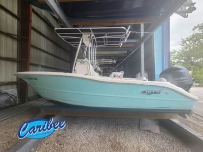 BOATZON | Bulls Bay 200 Center Console 2018