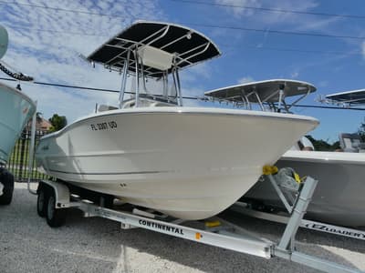 BOATZON | Bulls Bay 200 Center Console 2026