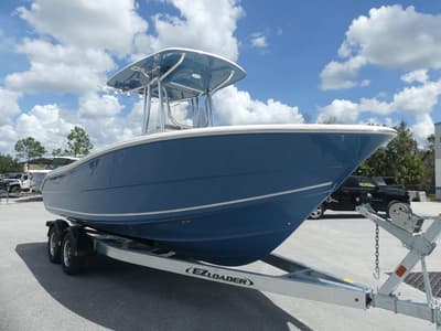 BOATZON | Bulls Bay 230 Center Console 2027