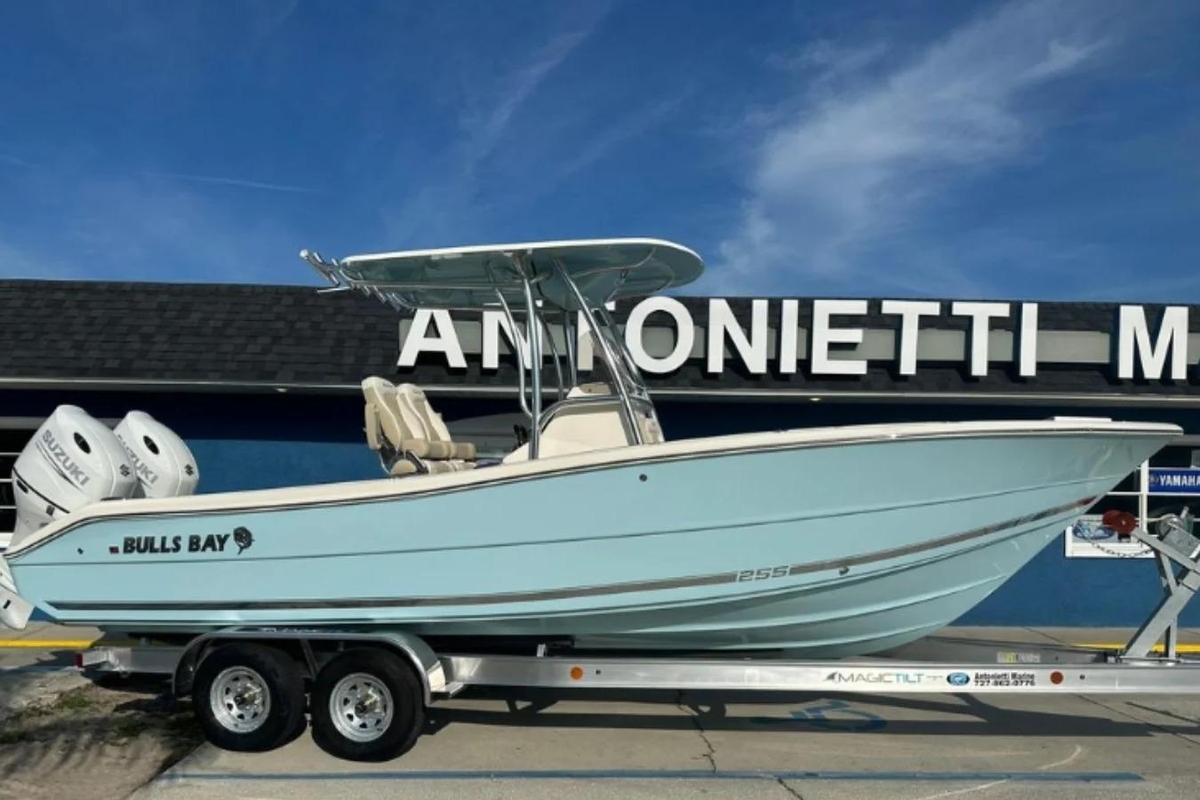 2026 Bulls Bay 255 Center Console - Sold Boat