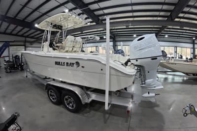 BOATZON | Bulls Bay 255 Center Console 2026