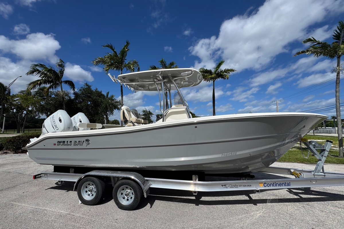 2026 Bulls Bay 255 Center Console - Sold Boat