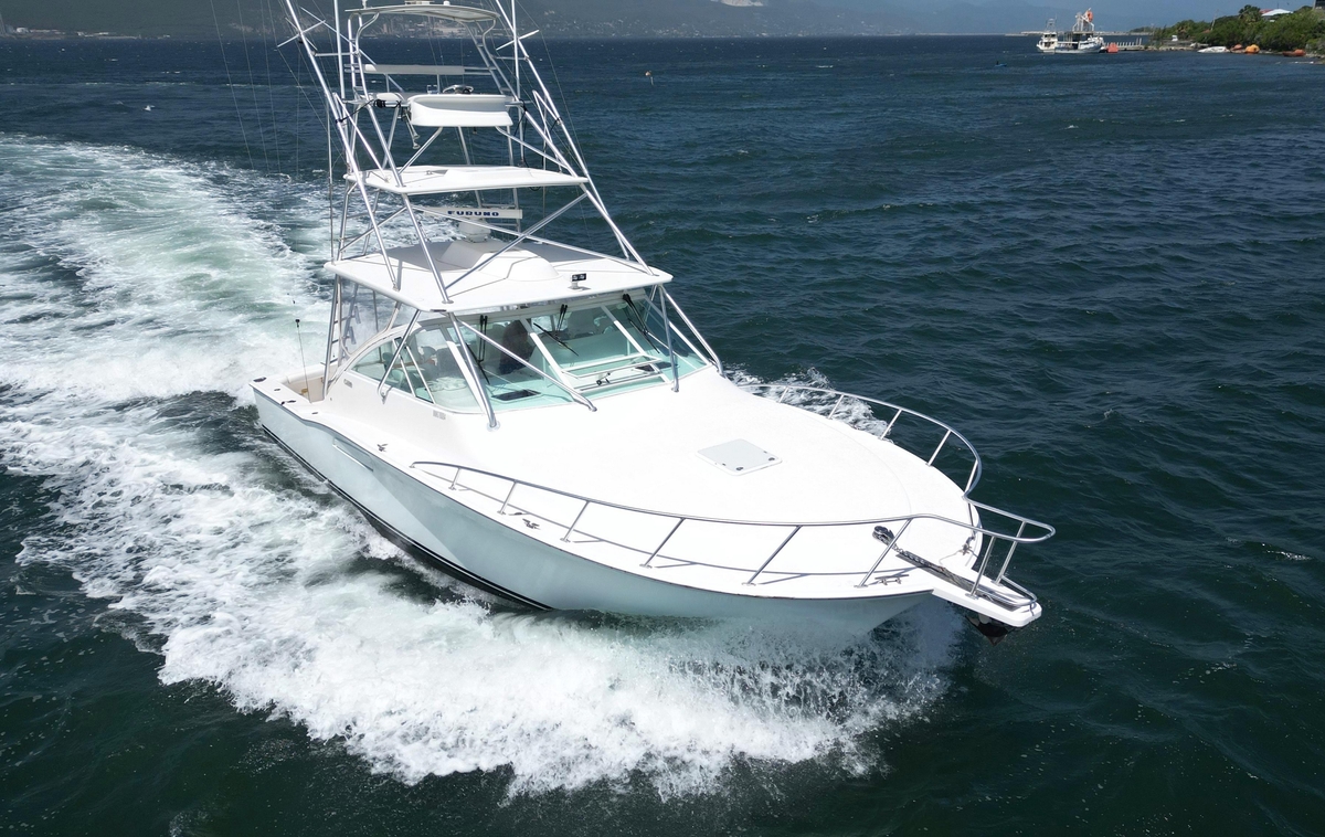 2007 Cabo 40 Hardtop Express - Sold Boat