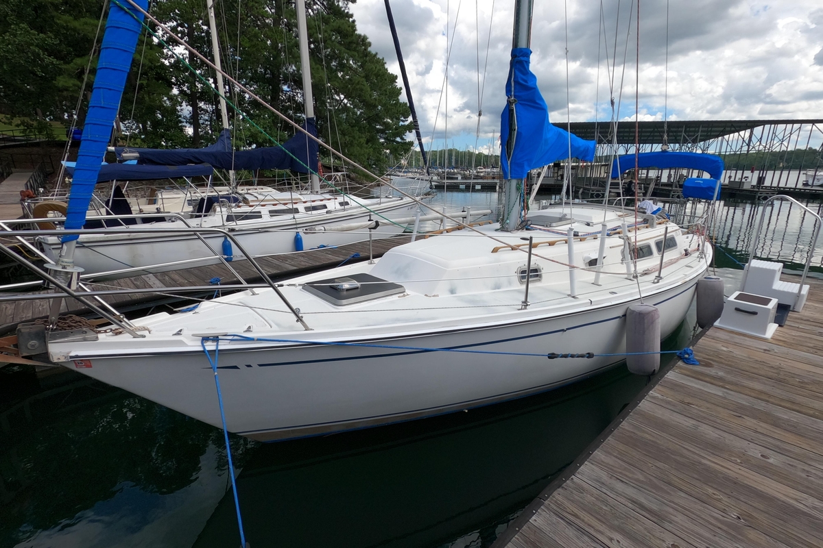1984 CAL 31 - Sold Boat