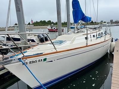BOATZON | CAL 33 1987 BOATZON | CAL 33 1987