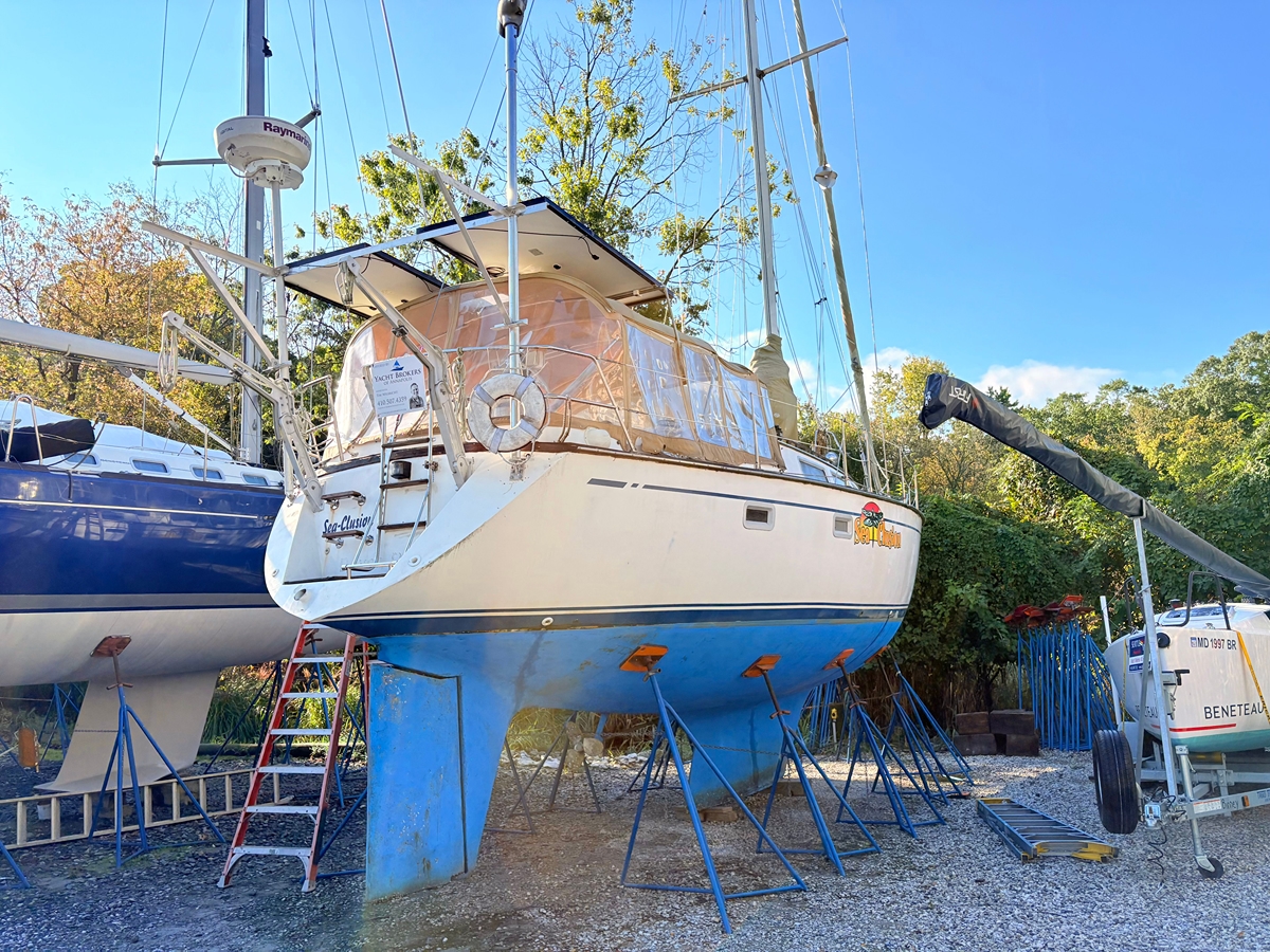 1985 CAL 44 - Sold Boat