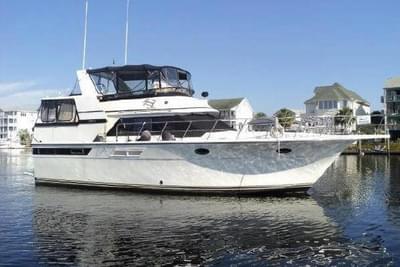 BOATZON | Californian 45 Motor Yacht 1990