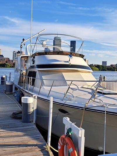 BOATZON | Californian 48 Cockpit Motor Yacht 1987