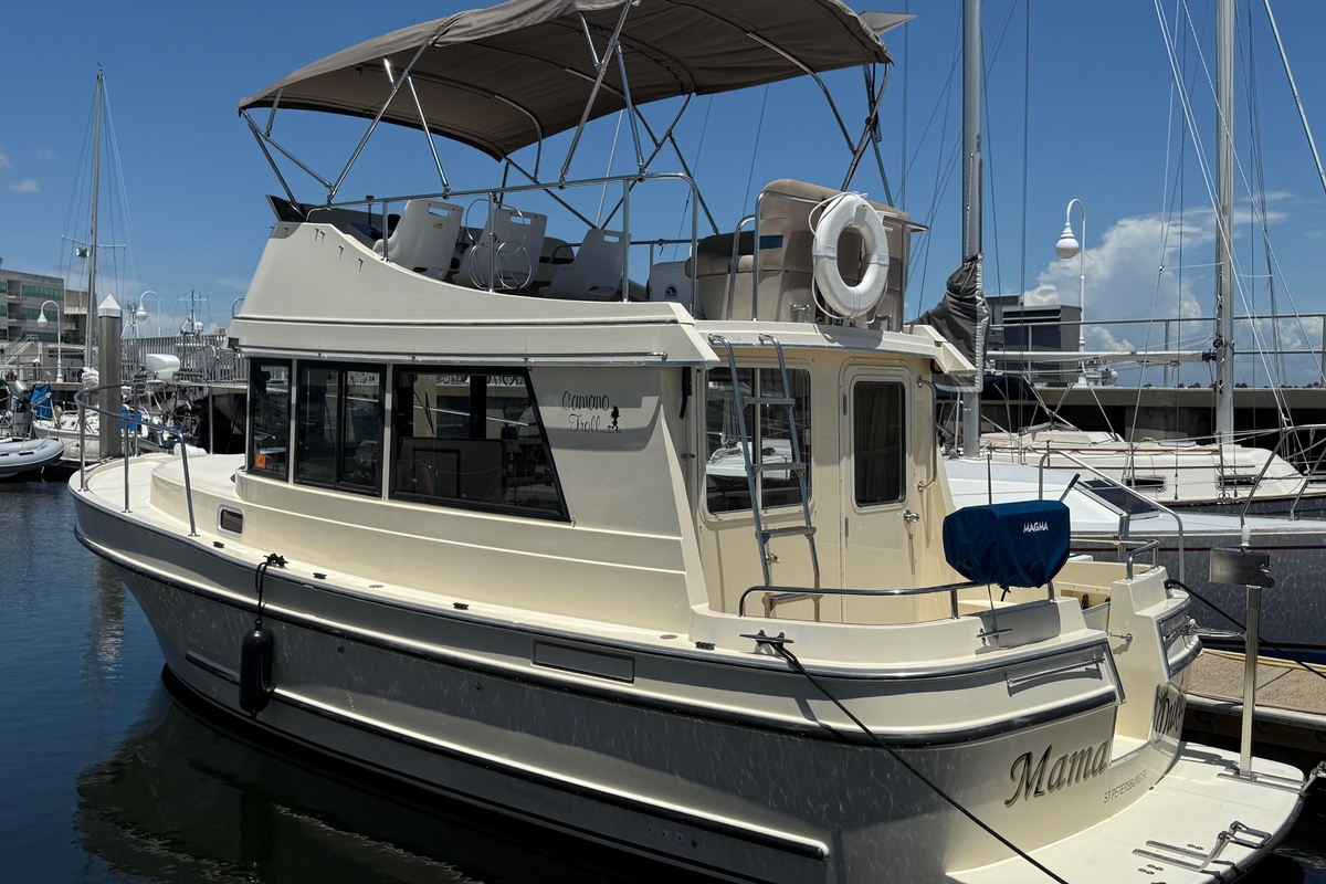 2001 Camano 31 - Sold Boat