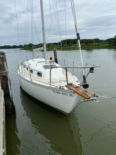 BOATZON | Cape Dory 1981 BOATZON | Cape Dory 1981